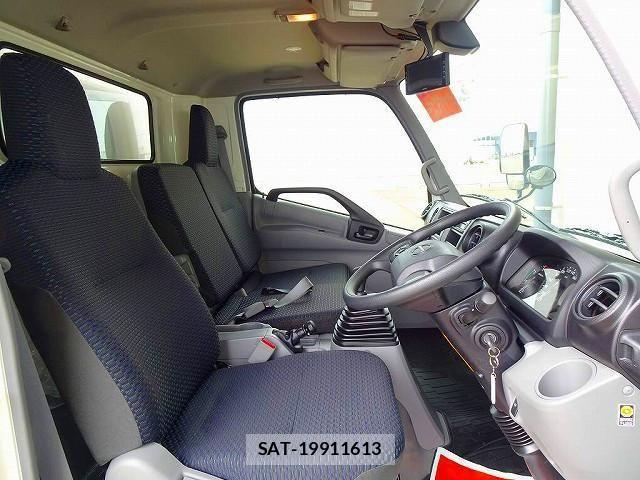 Hino DUTRO 2023-04 406060-5
