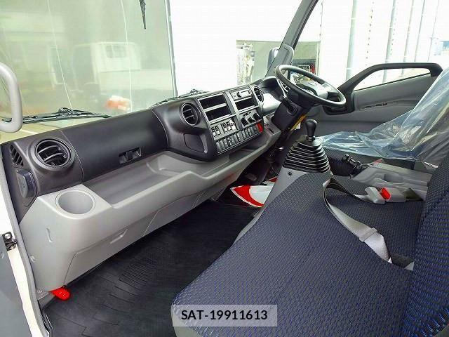 Hino DUTRO 2023-04 406060-6
