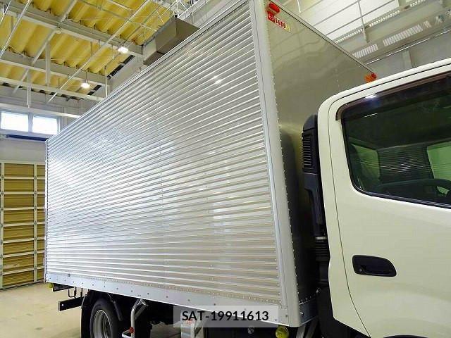 Hino DUTRO 2023-04 406060-27