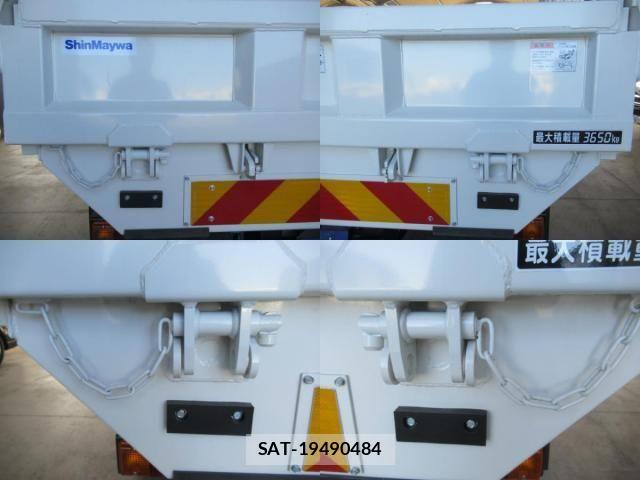 Hino DUTRO 2018-11 406052-8