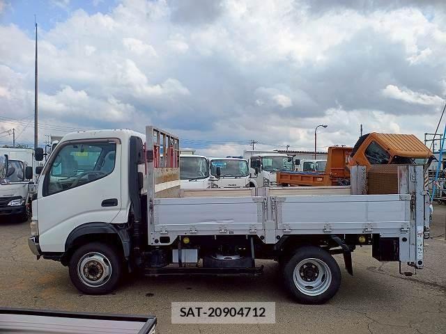 Hino DUTRO 2004-05 605899-4