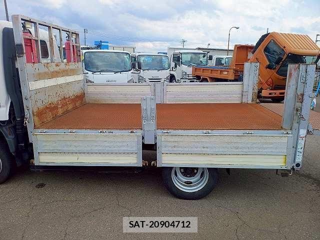Hino DUTRO 2004-05 605899-6