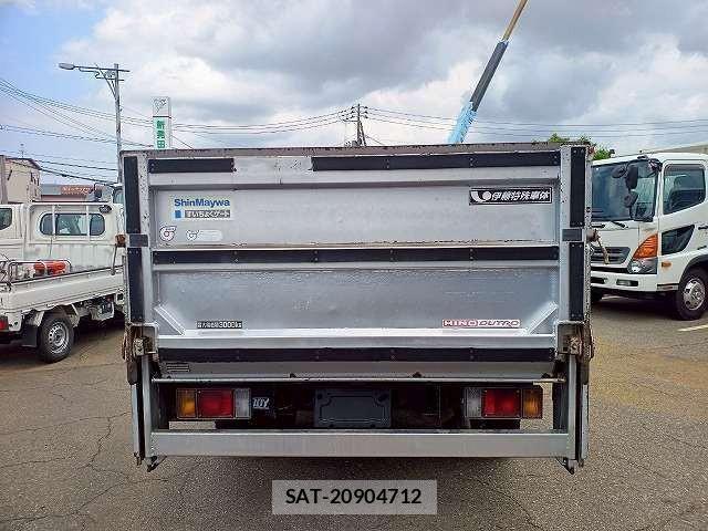 Hino DUTRO 2004-05 605899-14