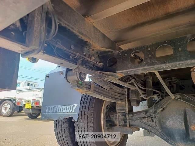 Hino DUTRO 2004-05 605899-24
