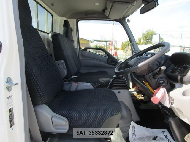 Hino DUTRO 2024-02 1077331-11
