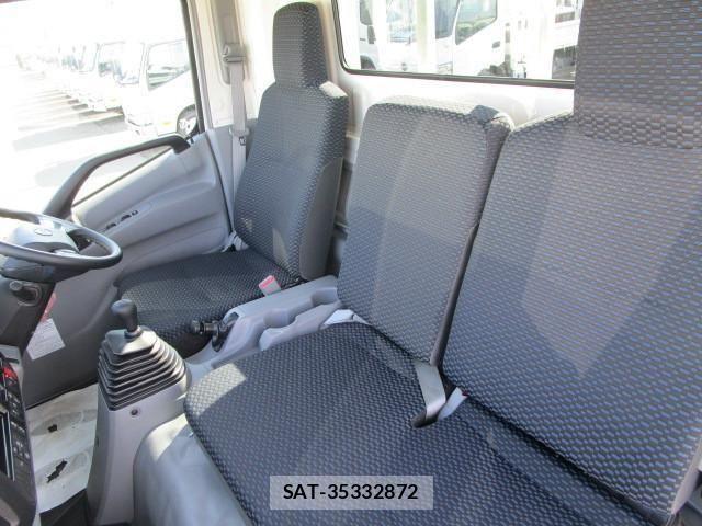 Hino DUTRO 2024-02 1077331-21