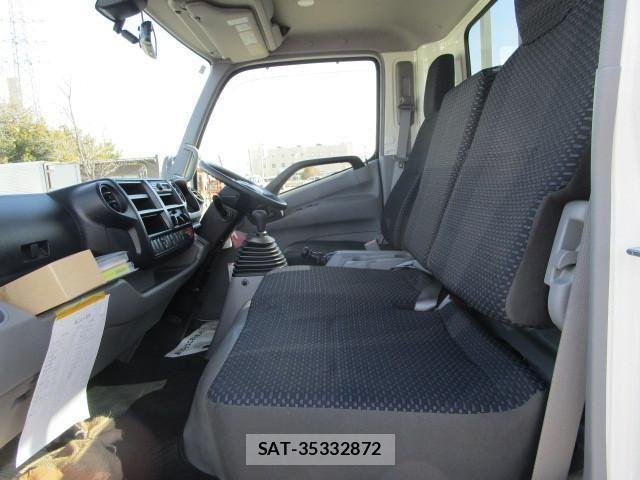 Hino DUTRO 2024-02 1077331-23