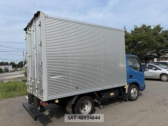 Hino DUTRO 2016-11 1077333-2