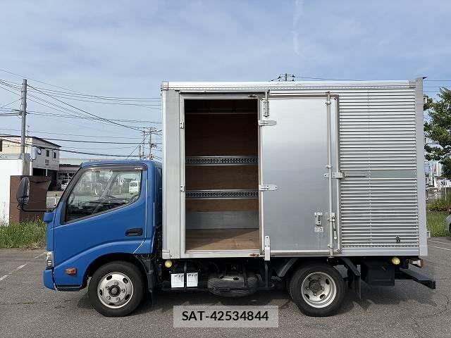 Hino DUTRO 2016-11 1077333-4
