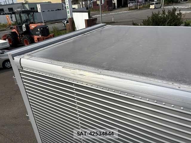 Hino DUTRO 2016-11 1077333-16