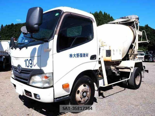 Hino DUTRO 2016-01 1213744-0
