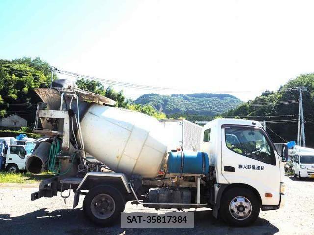 Hino DUTRO 2016-01 1213744-5