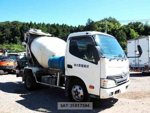 Hino DUTRO 2016-01 1213744-6