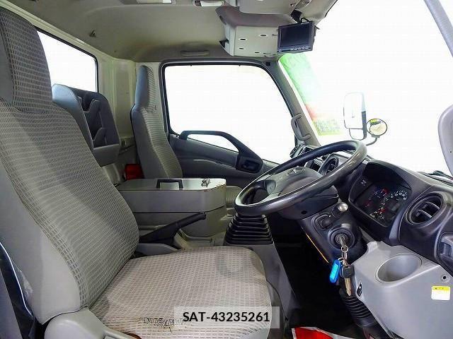 Hino DUTRO 2016-02 635411-5