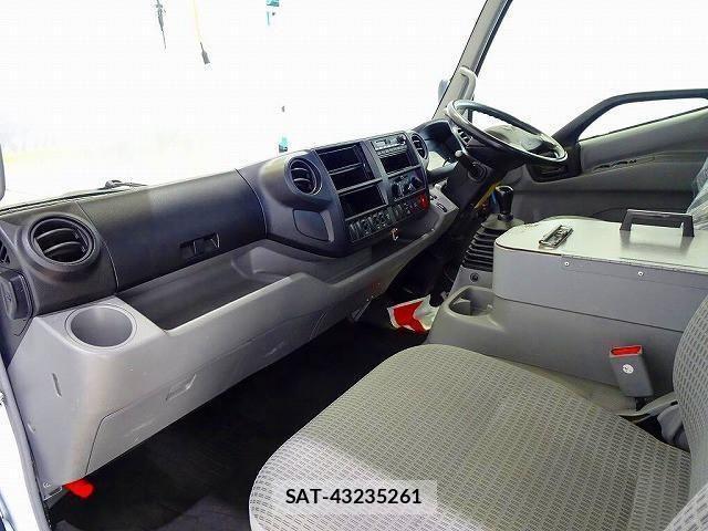 Hino DUTRO 2016-02 635411-6