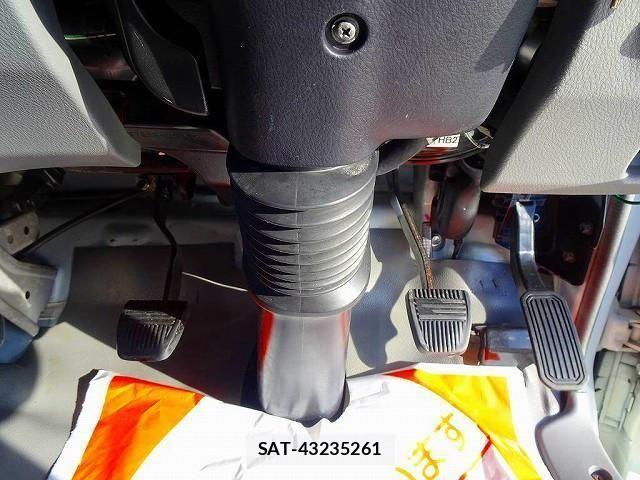 Hino DUTRO 2016-02 635411-15