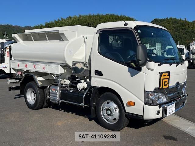 Hino DUTRO 2022-02 535190-0