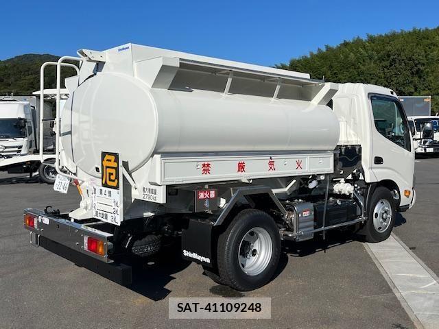 Hino DUTRO 2022-02 535190-2