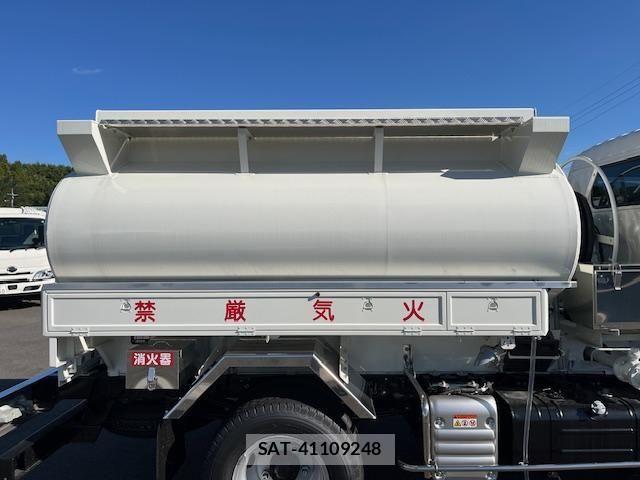 Hino DUTRO 2022-02 535190-7