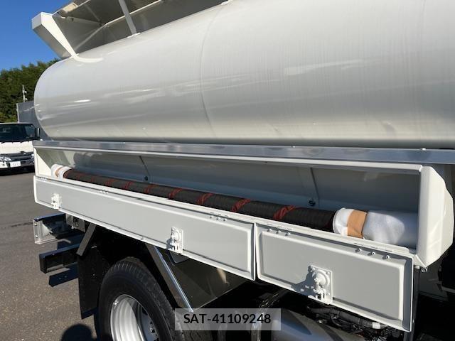 Hino DUTRO 2022-02 535190-8