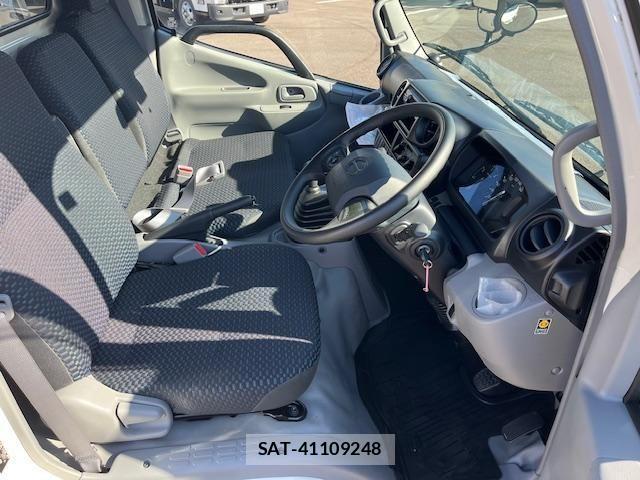 Hino DUTRO 2022-02 535190-22