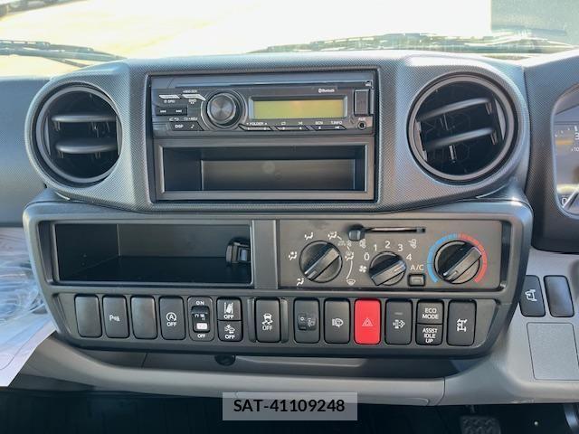 Hino DUTRO 2022-02 535190-24