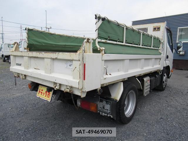Hino DUTRO 2020-08 1095854-1
