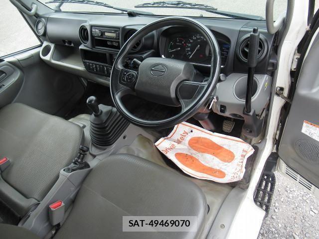 Hino DUTRO 2020-08 1095854-3