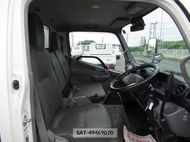 Hino DUTRO 2020-08 1095854-4