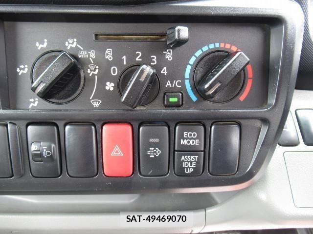 Hino DUTRO 2020-08 1095854-11