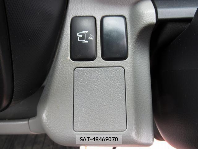 Hino DUTRO 2020-08 1095854-13