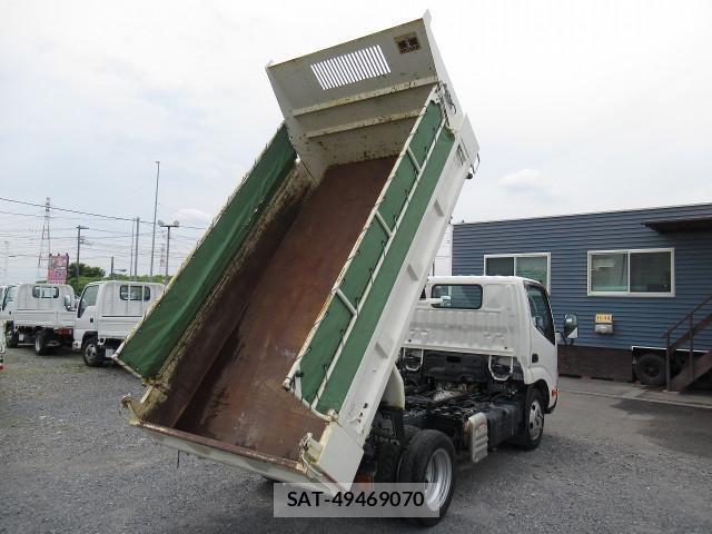 Hino DUTRO 2020-08 1095854-16