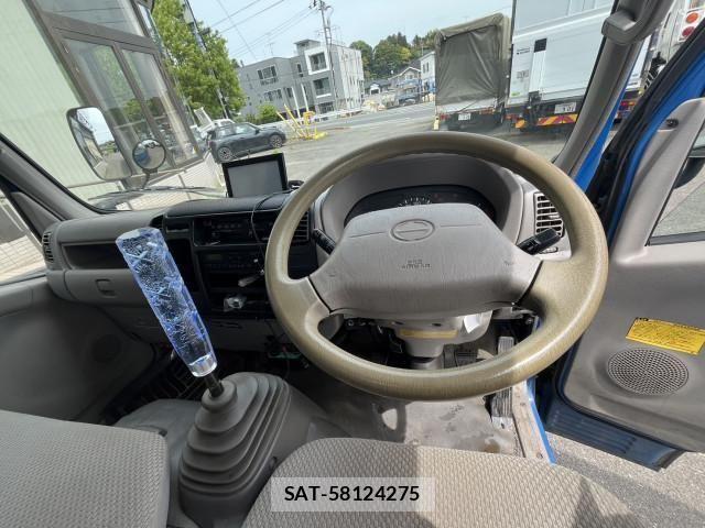 Hino DUTRO 2005-07 963898-8