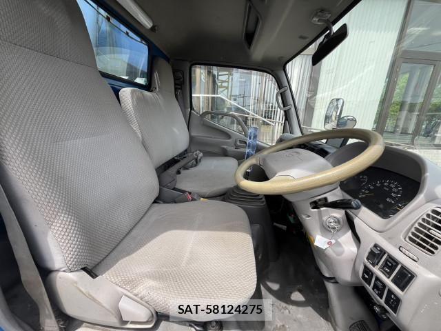 Hino DUTRO 2005-07 963898-9