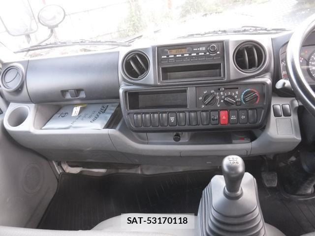 Hino DUTRO 2016-09 695533-19