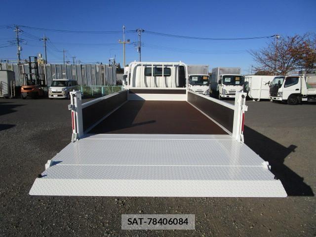 Hino DUTRO 2023-10 534713-8