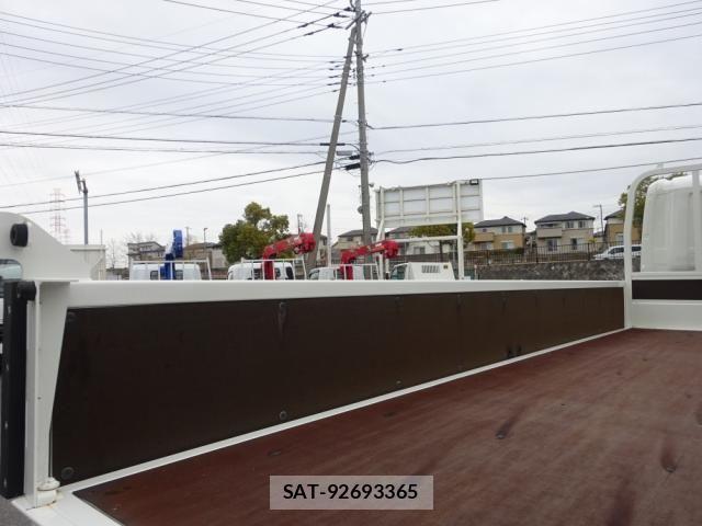 Hino DUTRO 2024-01 816912-13