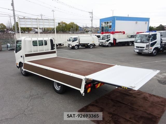 Hino DUTRO 2024-01 816912-15