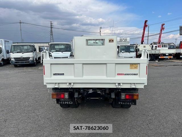 Hino DUTRO 2013-10 766440-6