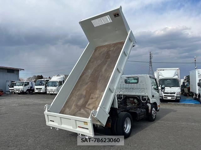 Hino DUTRO 2013-10 766440-10