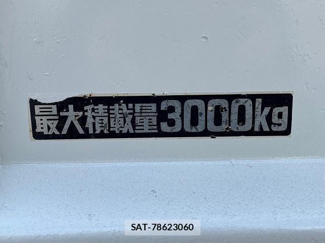 Hino DUTRO 2013-10 766440-18