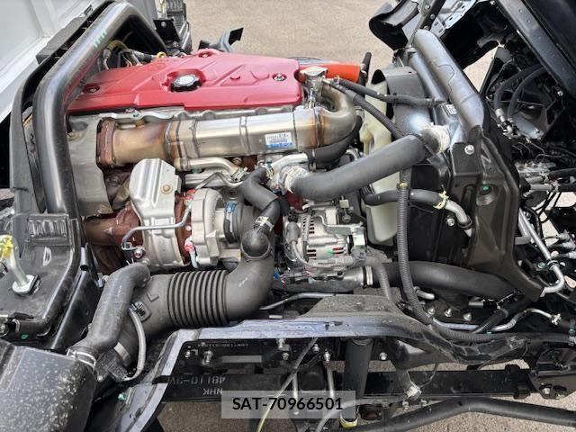 Hino DUTRO 2024-06 1172366-20