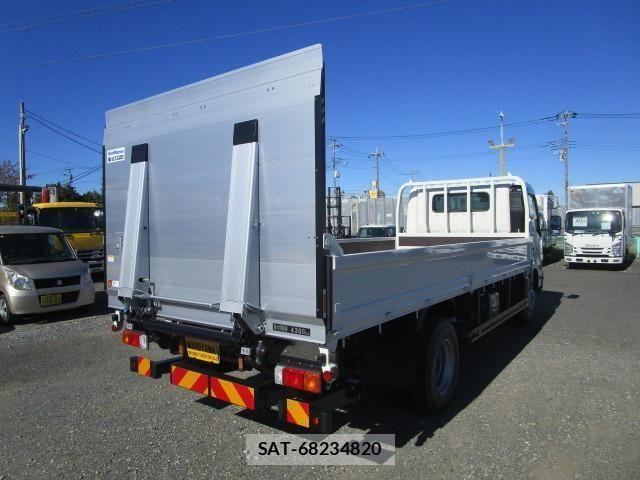 Hino DUTRO 2023-10 534715-3