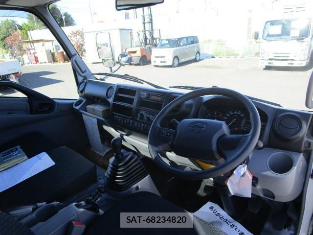 Hino DUTRO 2023-10 534715-11
