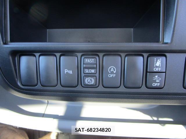 Hino DUTRO 2023-10 534715-19