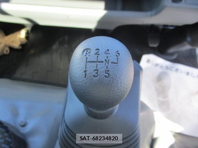 Hino DUTRO 2023-10 534715-20