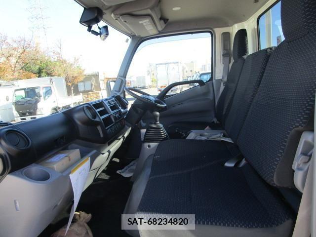 Hino DUTRO 2023-10 534715-24