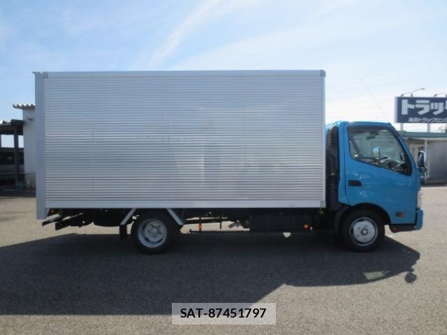 Hino DUTRO 2019-03 1218262-7