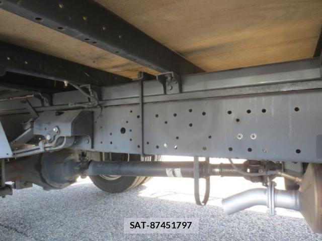 Hino DUTRO 2019-03 1218262-11