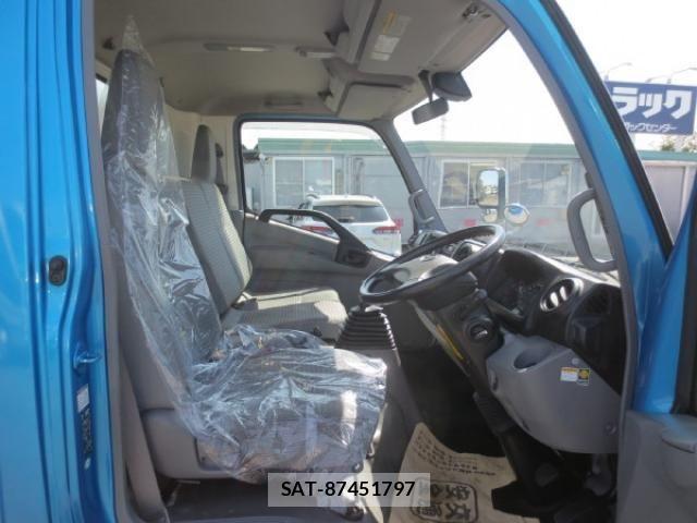 Hino DUTRO 2019-03 1218262-12